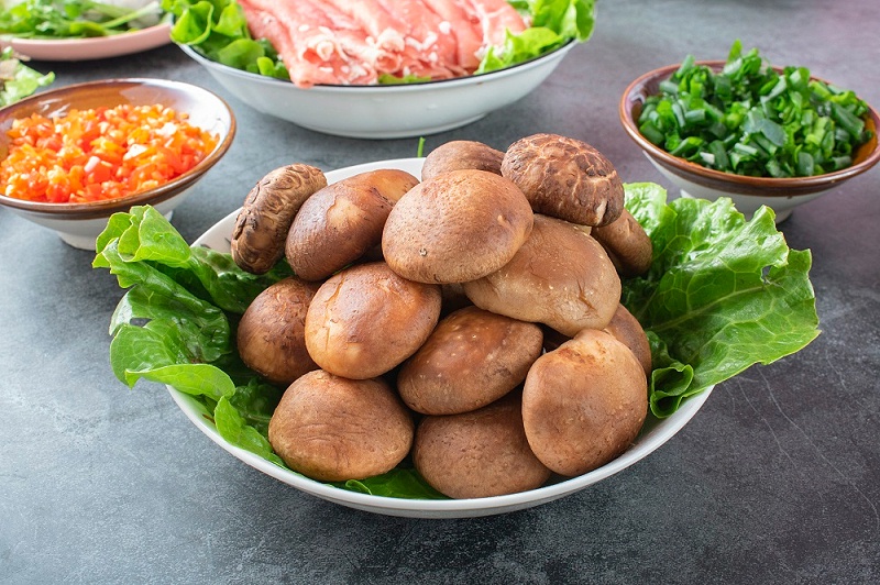 千庫網(wǎng)_冬季火鍋食材蘑菇_攝影圖編號(hào)146244